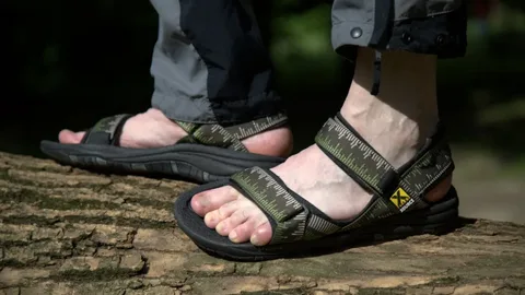 best sandals for seniors